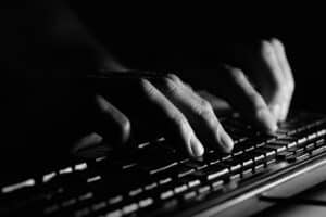 Lees meer over het artikel AI-tools voor journalisten – Sneller schrijven zonder je stem te verliezen