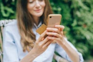 Lees meer over het artikel Hoe betalen via de telefoonrekening ons consumentengedrag verandert