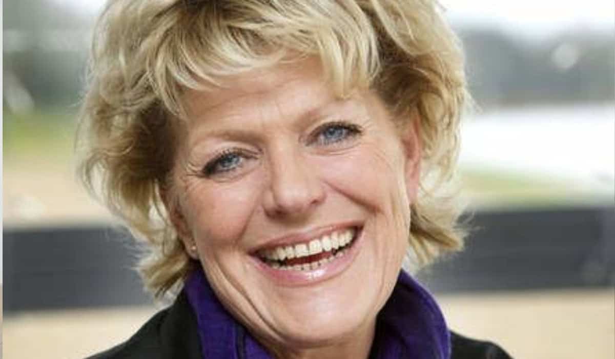 Je bekijkt nu Simone Kleinsma: Nederlands Iconische Musical- en Theateractrice