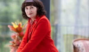 Lees meer over het artikel Anya Niewierra: moderne Nederlandse literatuur vol spanning en diepgang